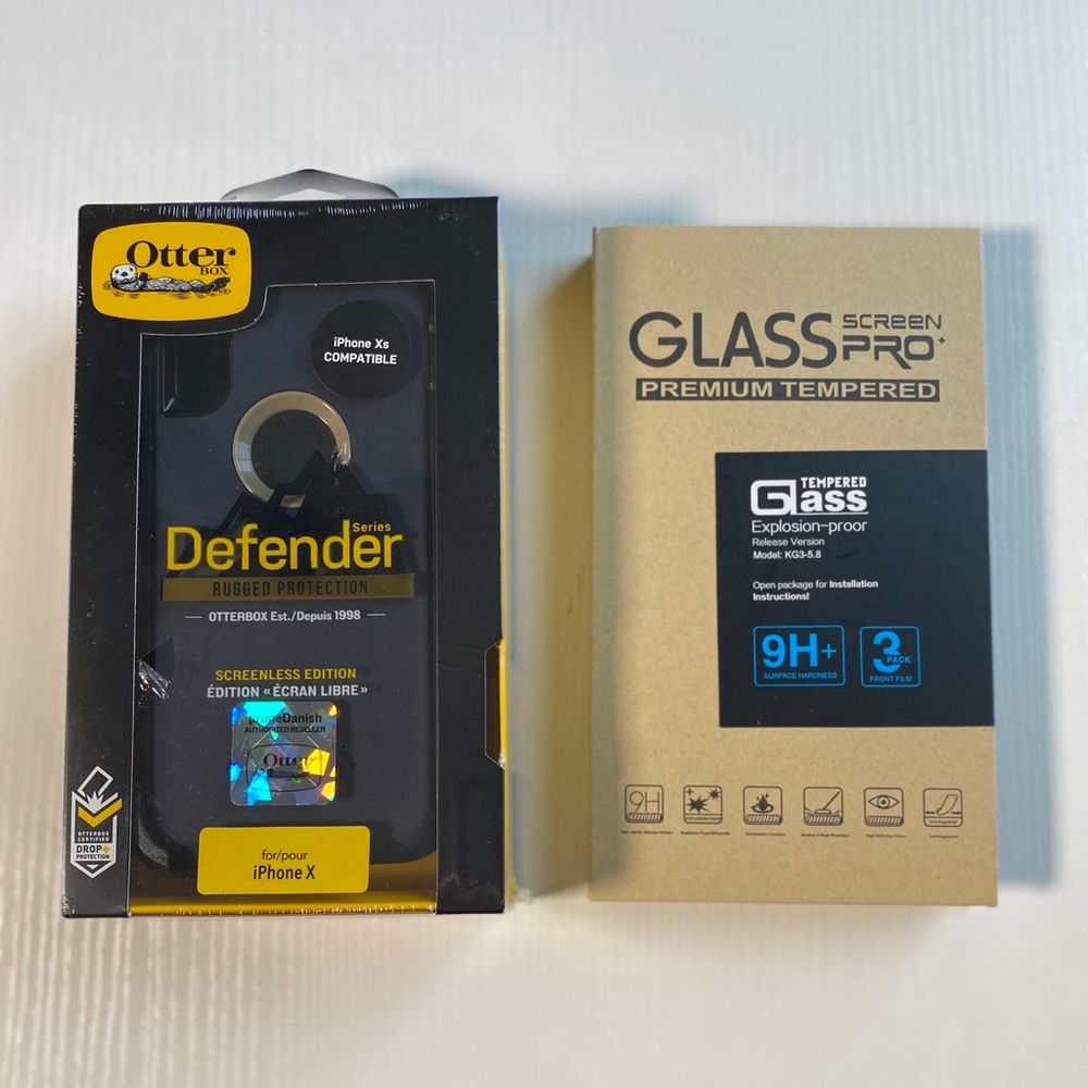 (SOLD)Otterbox IPhone X/XS Case & Screen Protector